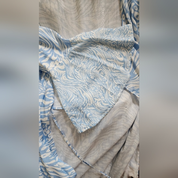 E_Maaji cover up kimono Lotus Dress - Picture 10 of 10